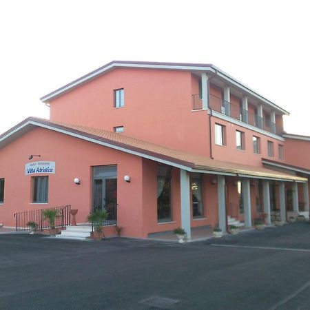 Hotel Villa Adriatica Portocannone Екстер'єр фото