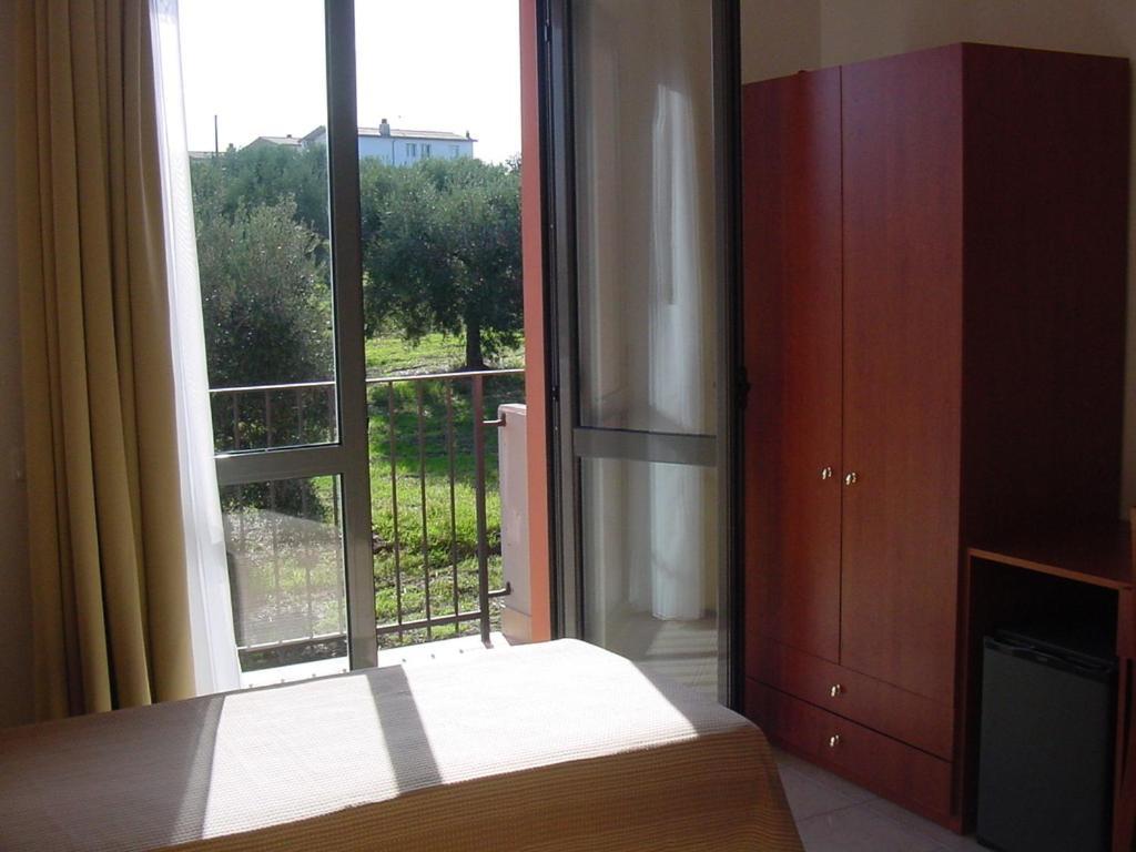 Hotel Villa Adriatica Portocannone Екстер'єр фото